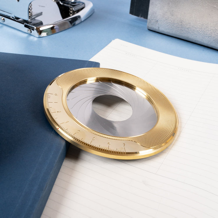 IRIS - Precision Tool for Drawing Circles